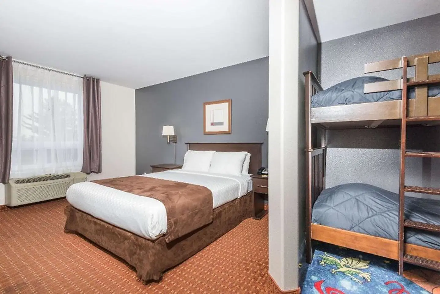 Super 8 by Wyndham Quebec City ROOM_EXAMPLE