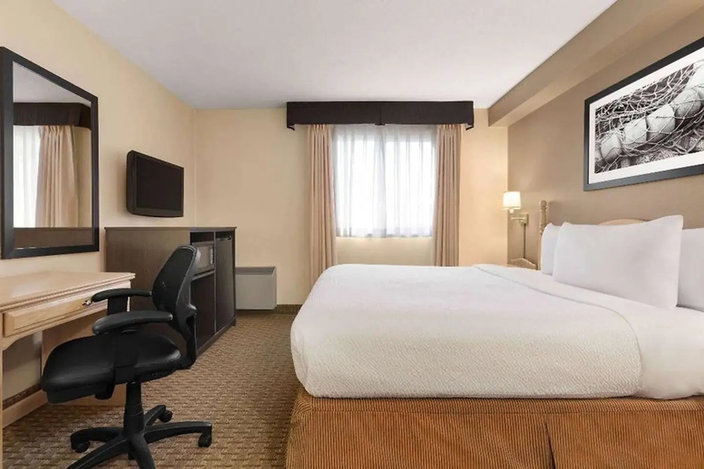 Travelodge Suites Moncton ROOM_EXAMPLE