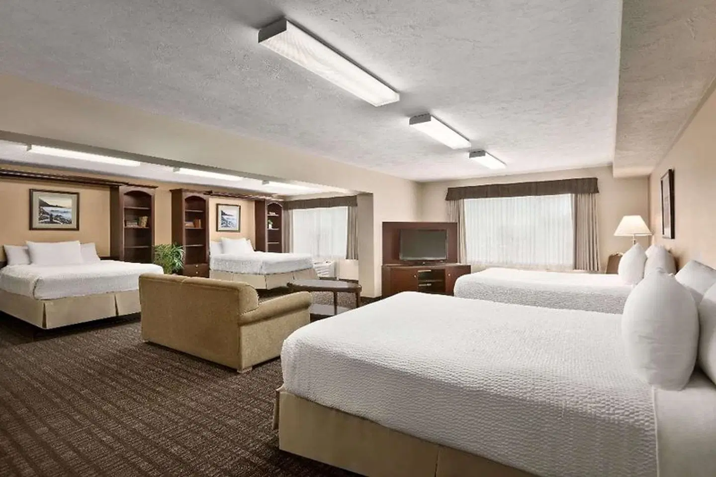 Days Inn & Suites by Wyndham Moncton ROOM_EXAMPLE