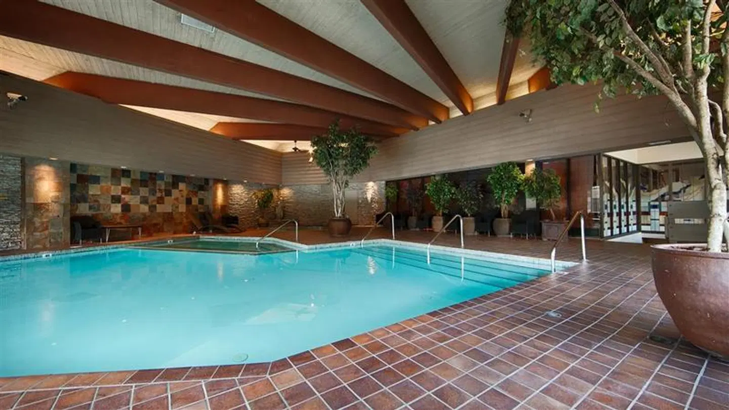 Best Western Jasper Inn & Suites Hallenbad