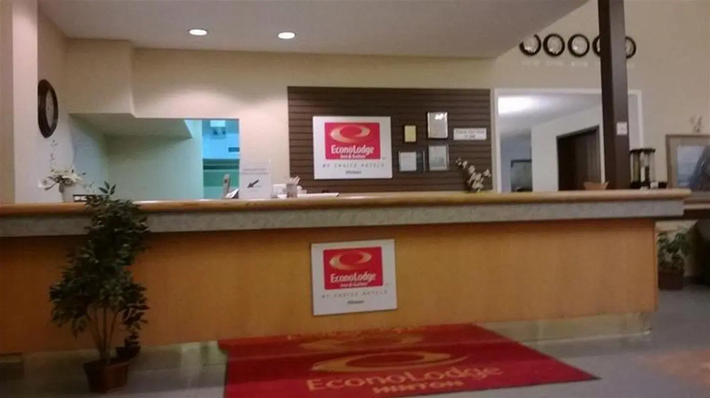 Econolodge Inn and Suites LOUNGE_LOBBY