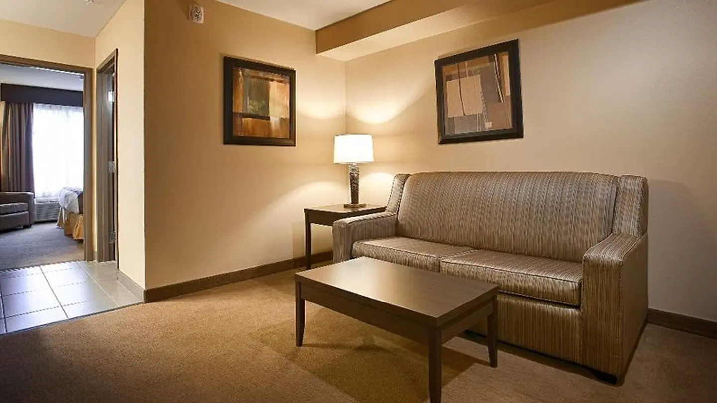 BEST WESTERN PLUS Saint John Hotel & Suites ROOM_EXAMPLE