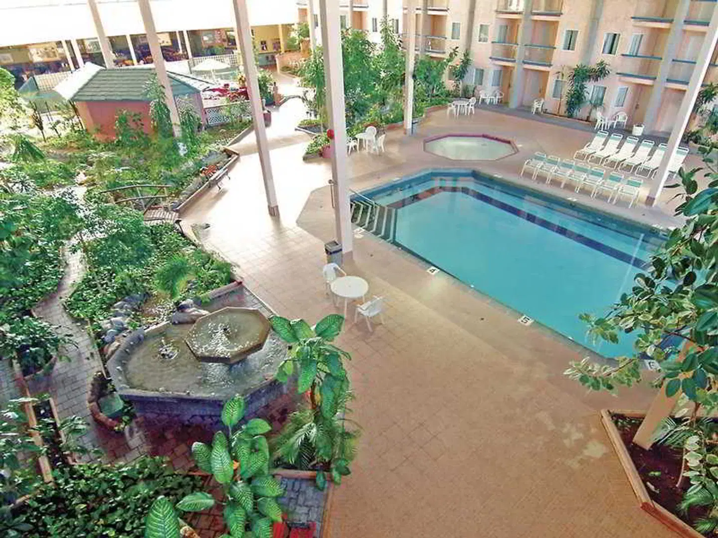 The Coast Kamloops Hotel & Conference Centre OUTDOOR_POOL