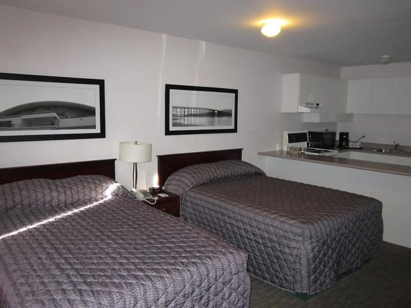 Sandman Inn & Suites Kamloops ROOM_EXAMPLE