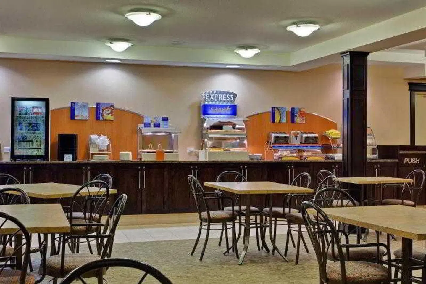 The Kanata Kelowna Hotel & Conference Centre Bar