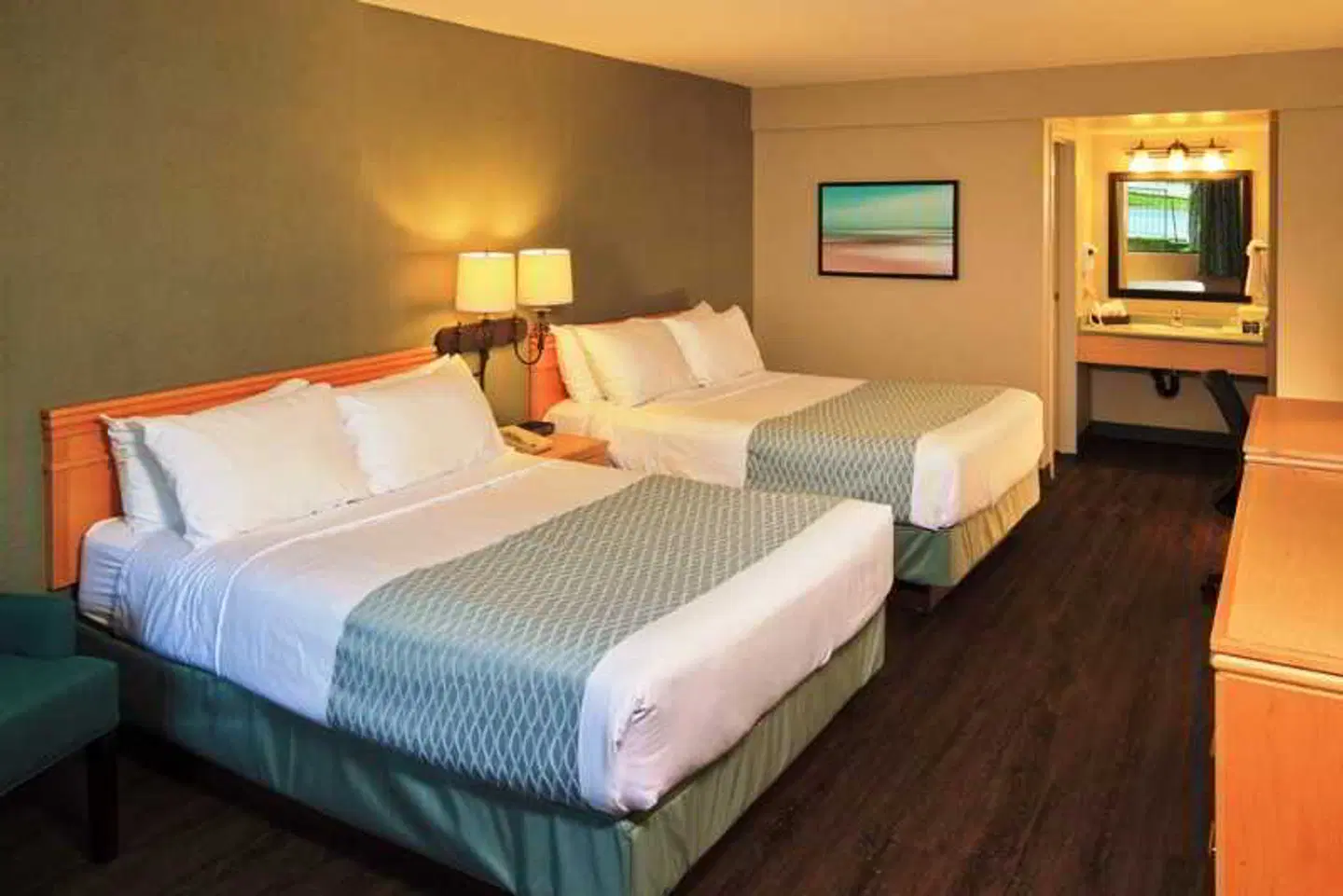 Accent Inns Kelowna ROOM_EXAMPLE