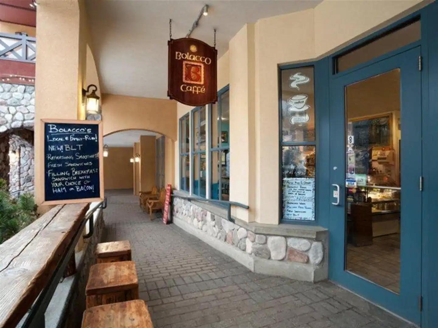 Sun Peaks Resort - Coast Sundance Lodge Lobby