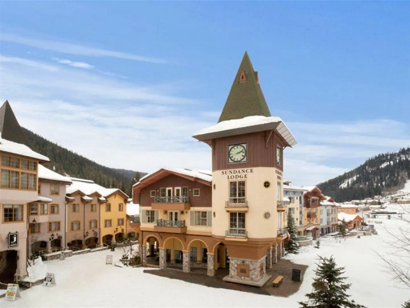 Sun Peaks Resort - Coast Sundance Lodge EXTERIOR
