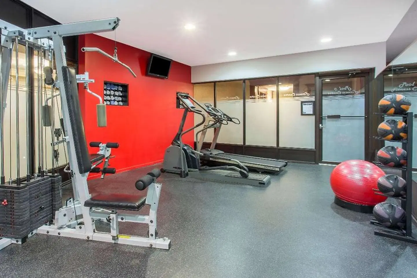 Ramada Hotel and Conference Centre Kelowna SPORTS_AND_LEISURE