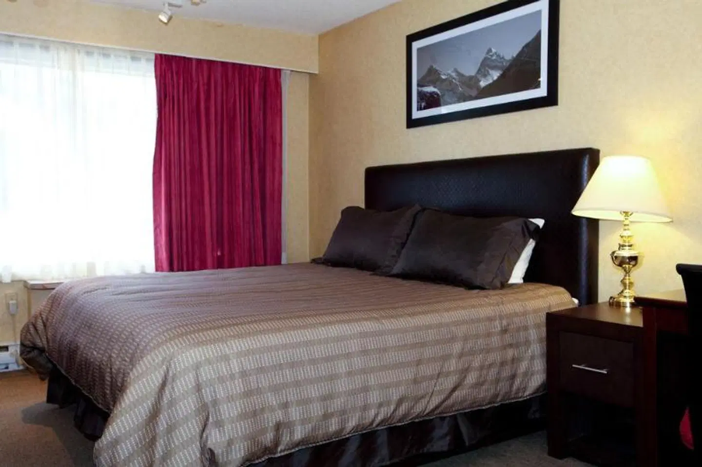 Sandman Hotel Revelstoke ROOM_EXAMPLE