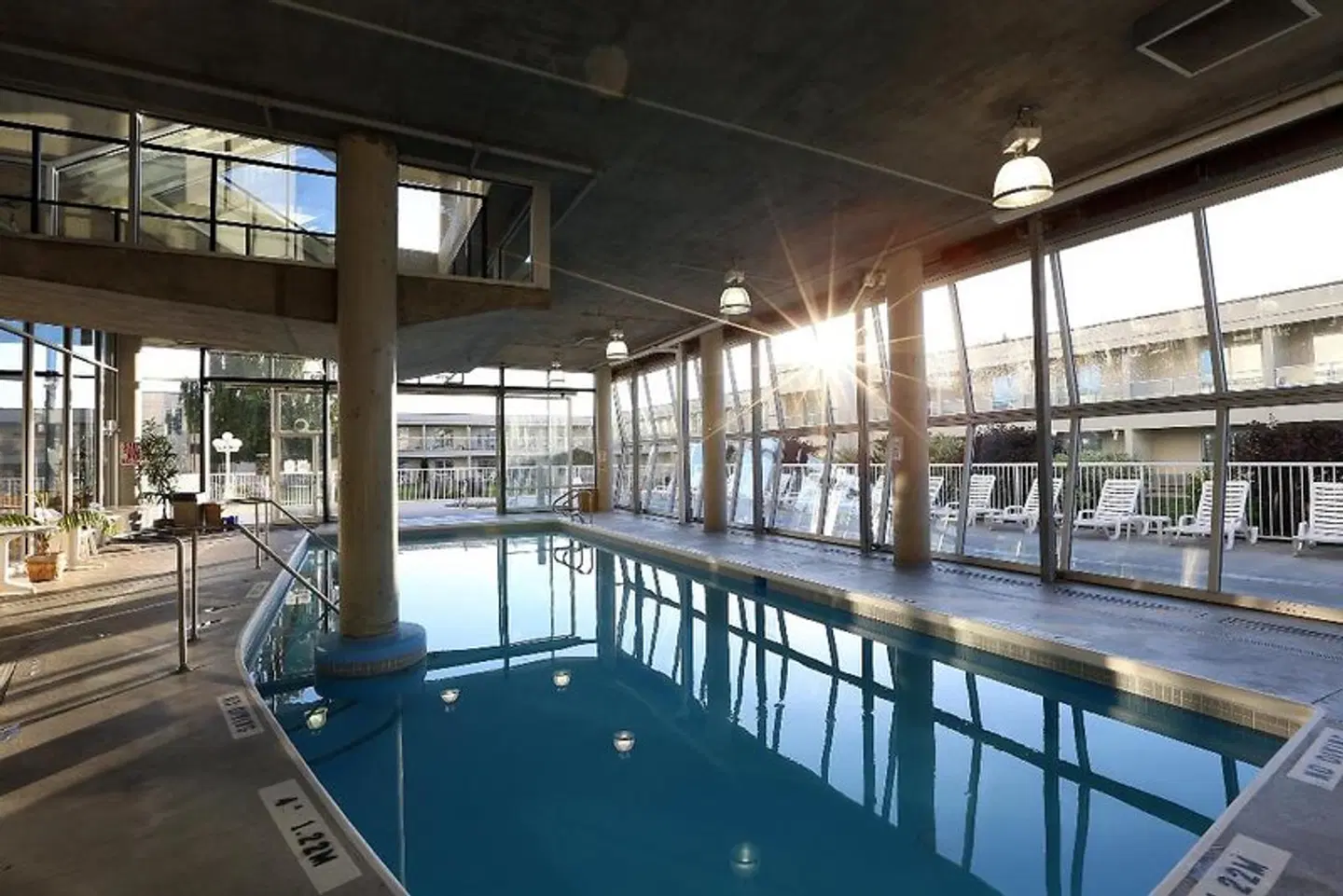 Best Western Plus Kelowna Hotel & Suites Hallenbad