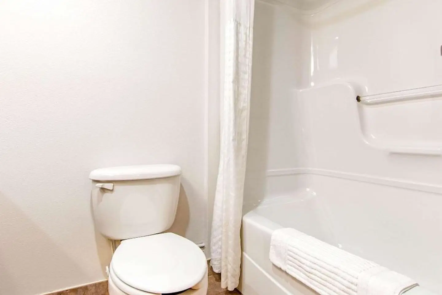 Comfort Inn & Suites Badezimmer