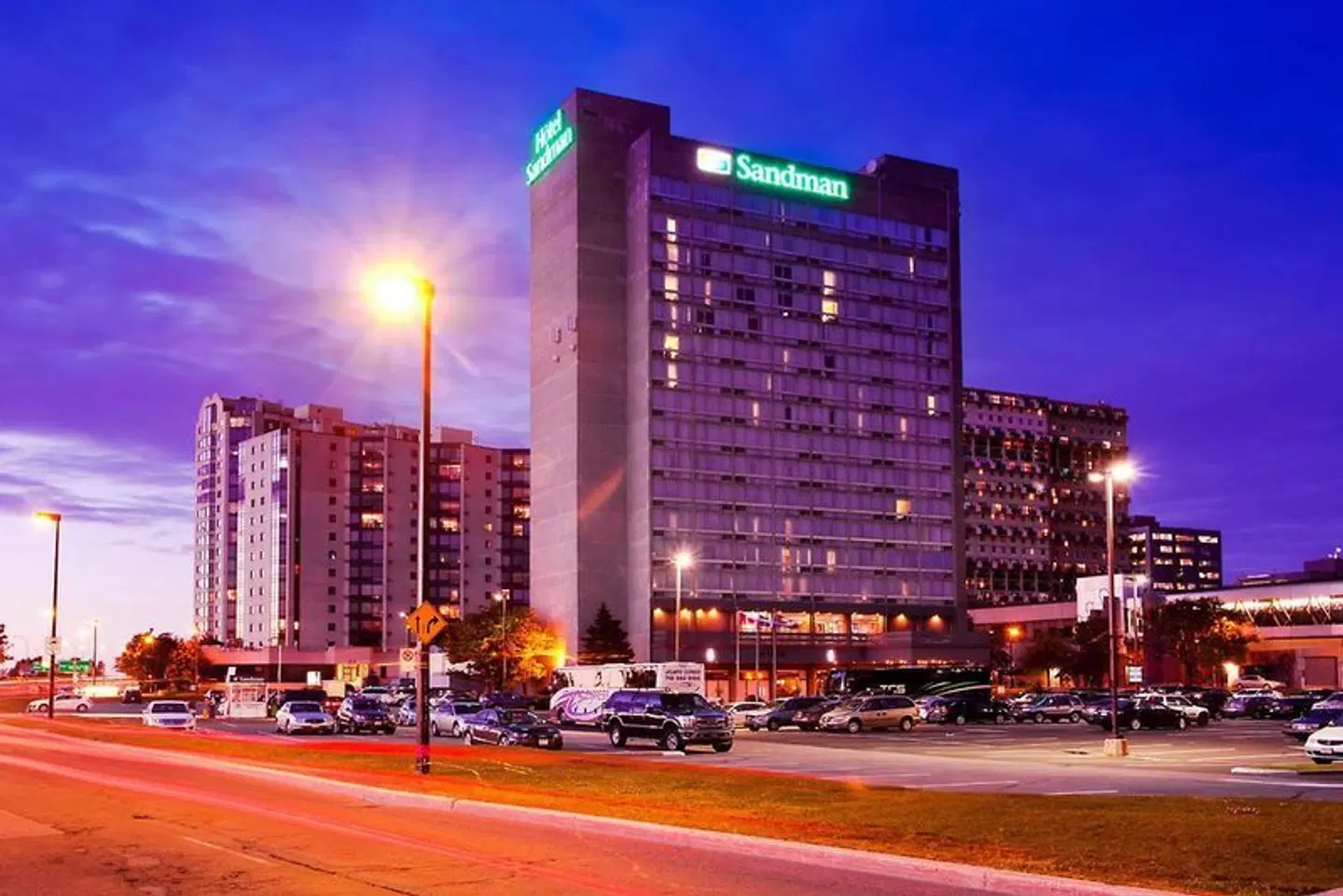 Sandman Hotel Montreal - Longueuil EXTERIOR