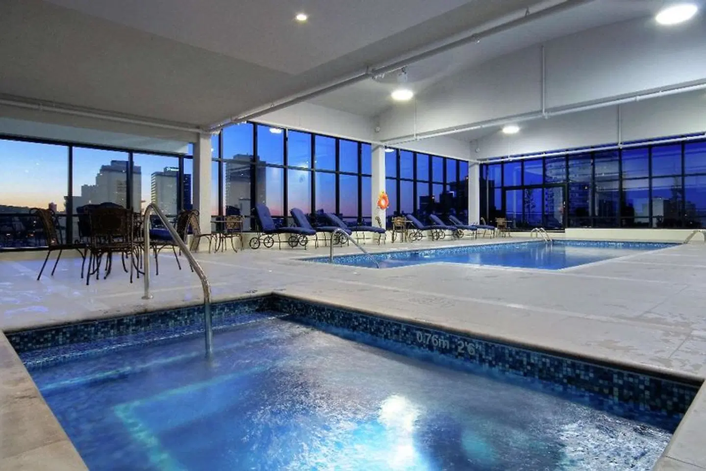 Hilton Garden Inn Montreal Centre-Ville Hallenbad