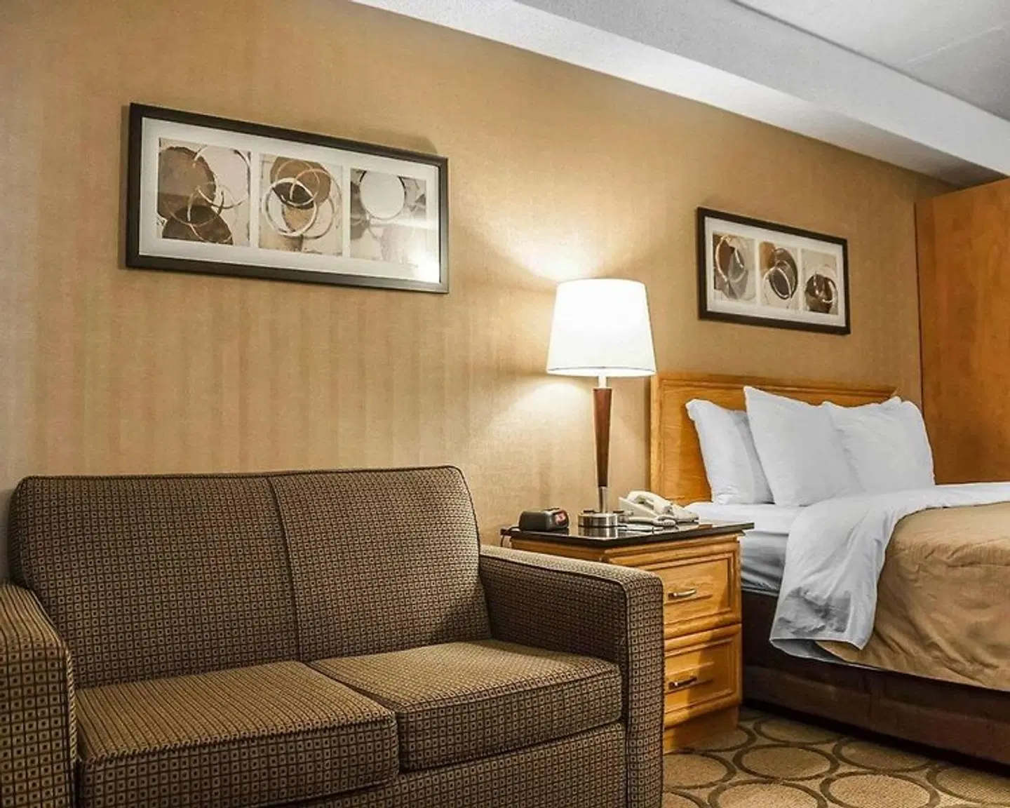 Comfort Inn Laval LOUNGE_LOBBY