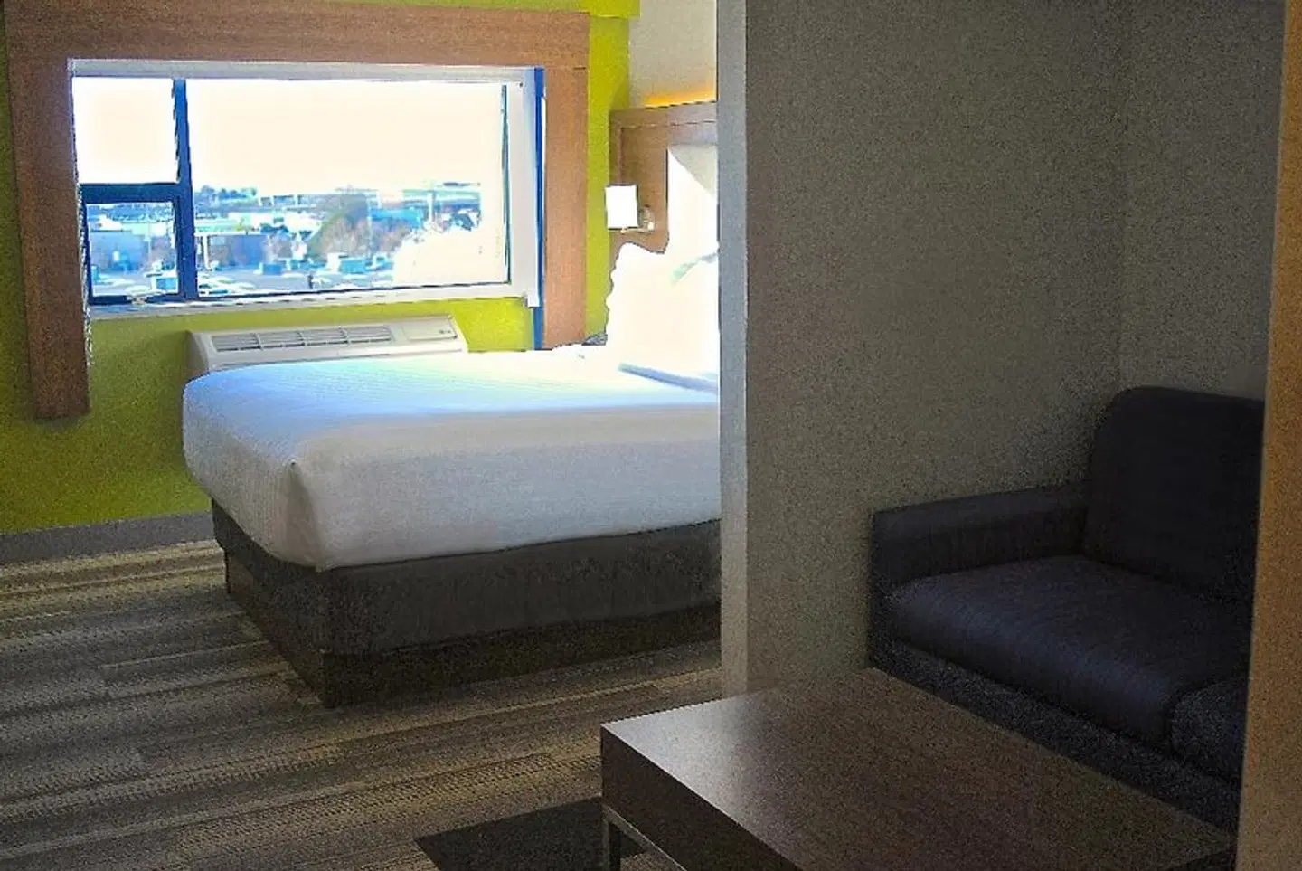 Holiday Inn Express Vancouver Airport - Richmond ROOM_EXAMPLE