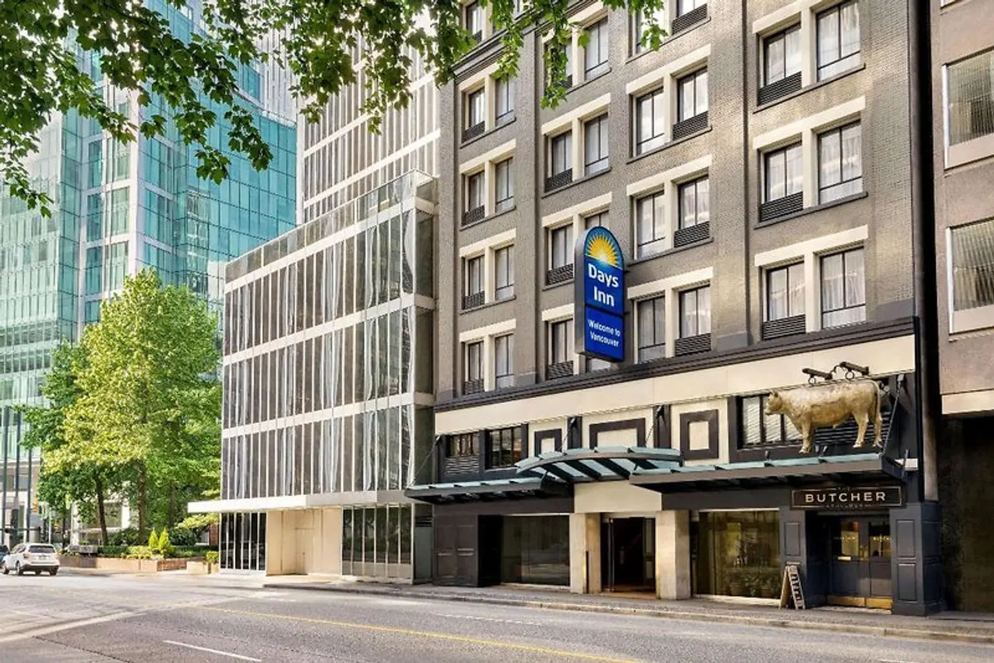 Days Inn by Wyndham Vancouver Downtown EXTERIOR