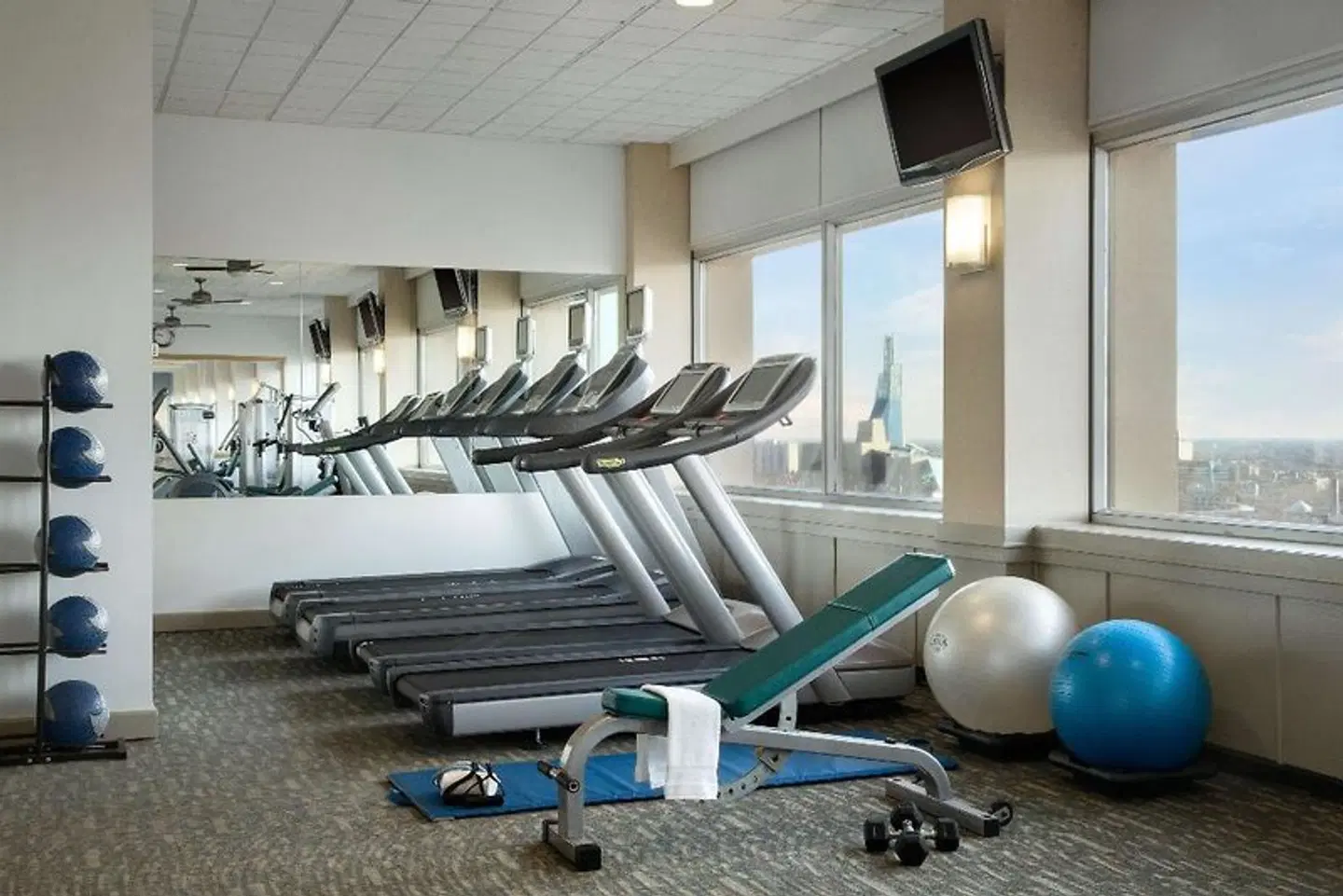 Fairmont Winnipeg SPORTS_AND_LEISURE