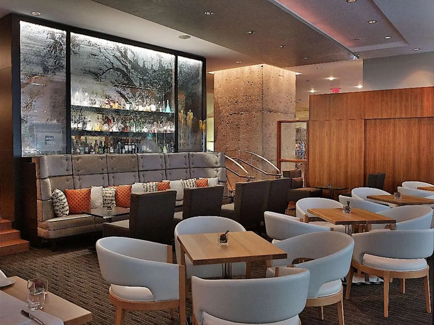 Hilton Toronto Bar
