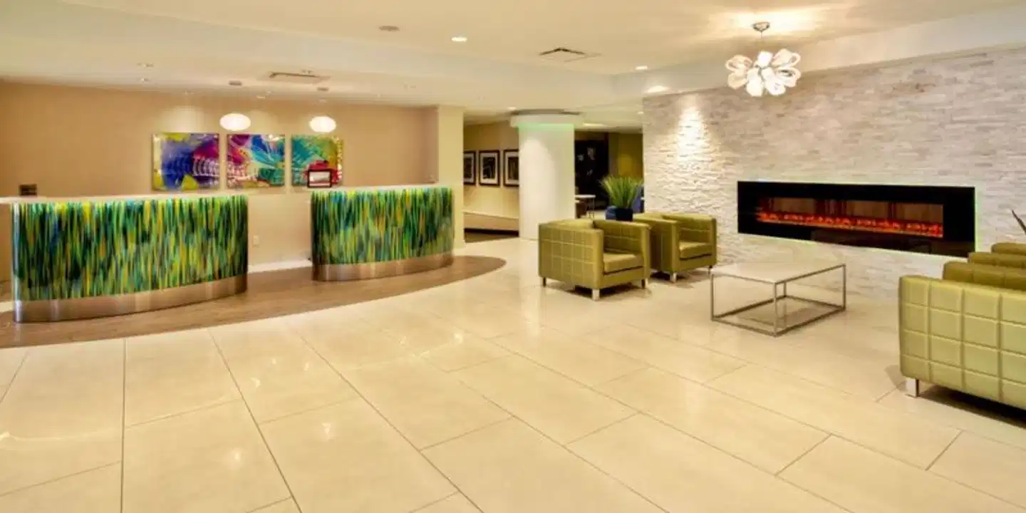 Crowne Plaza Kitchener-Waterloo Lobby