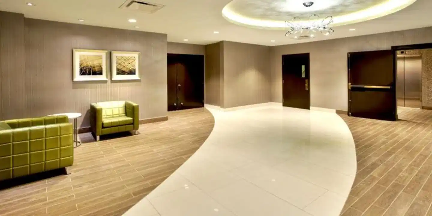Crowne Plaza Kitchener-Waterloo Lobby