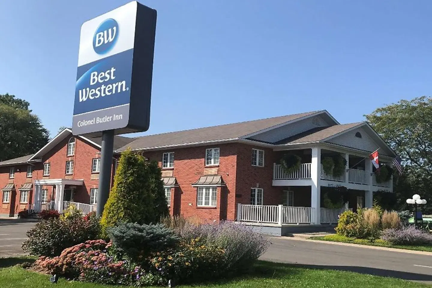Best Western Colonel Butler Inn EXTERIOR