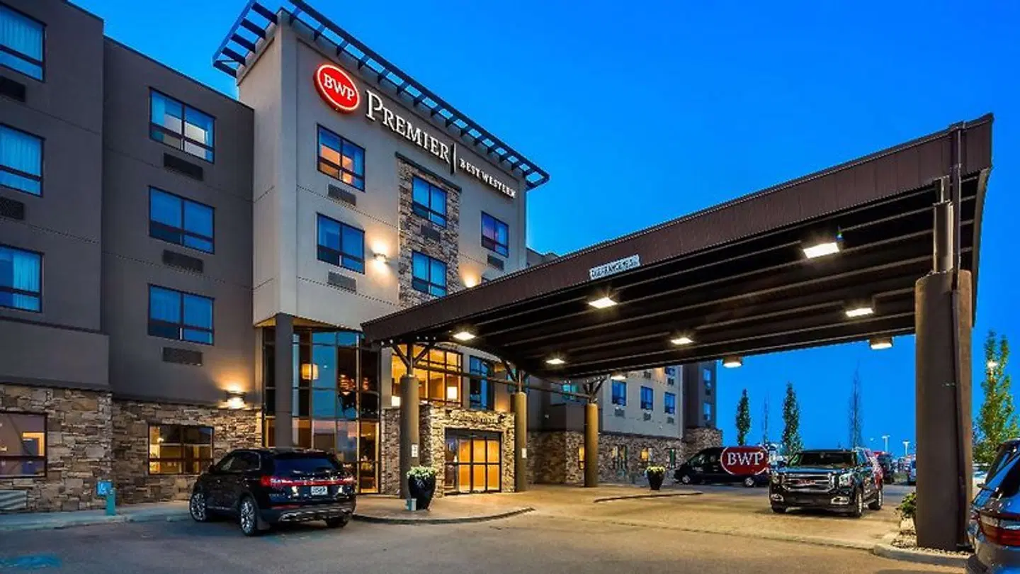 Best Western Premier Freeport Inn & Suites EXTERIOR