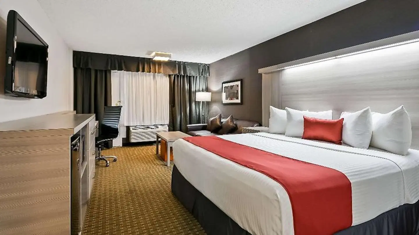Best Western Village Park Inn ROOM_EXAMPLE