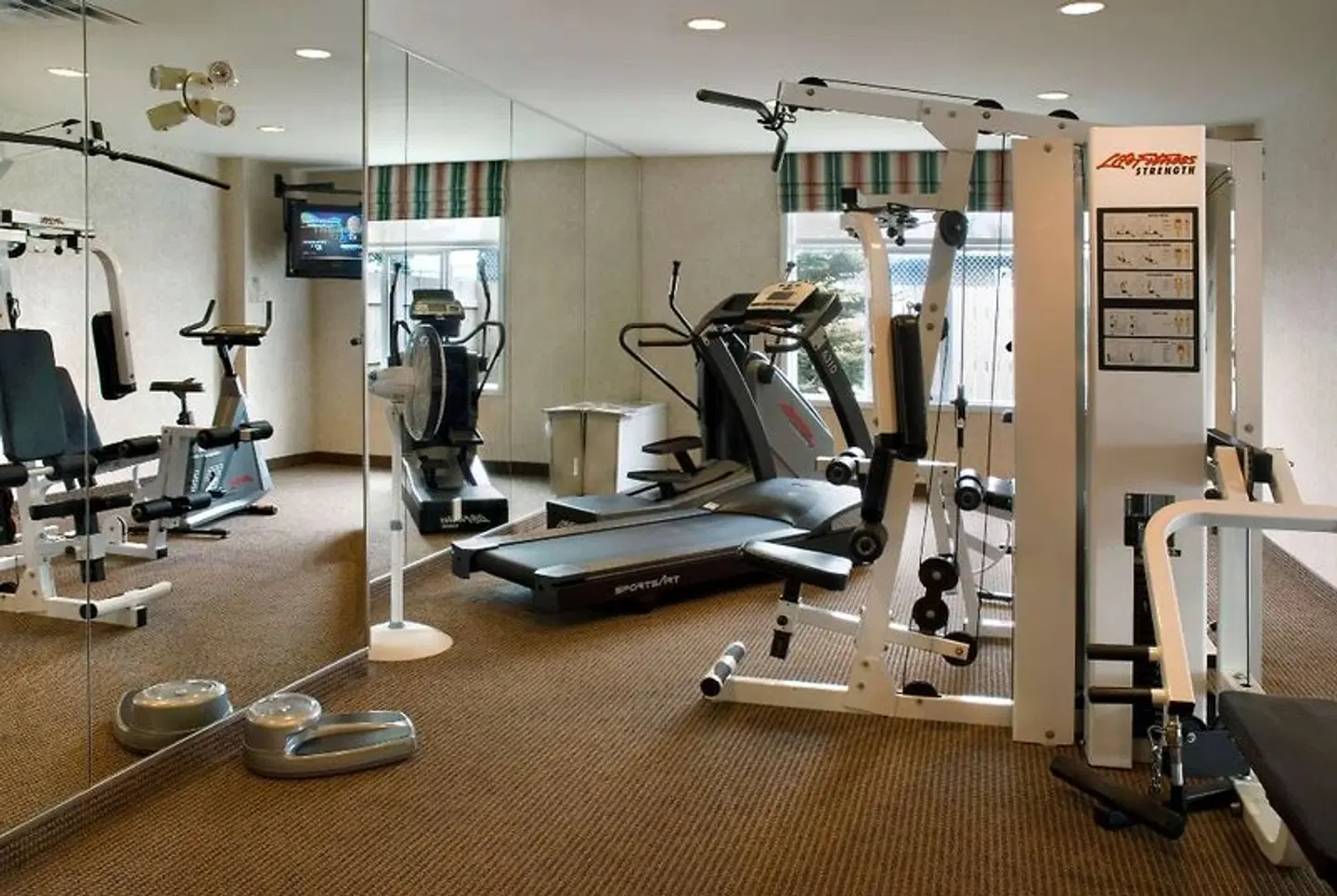 Hilton Garden Inn Calgary Airport SPORTS_AND_LEISURE