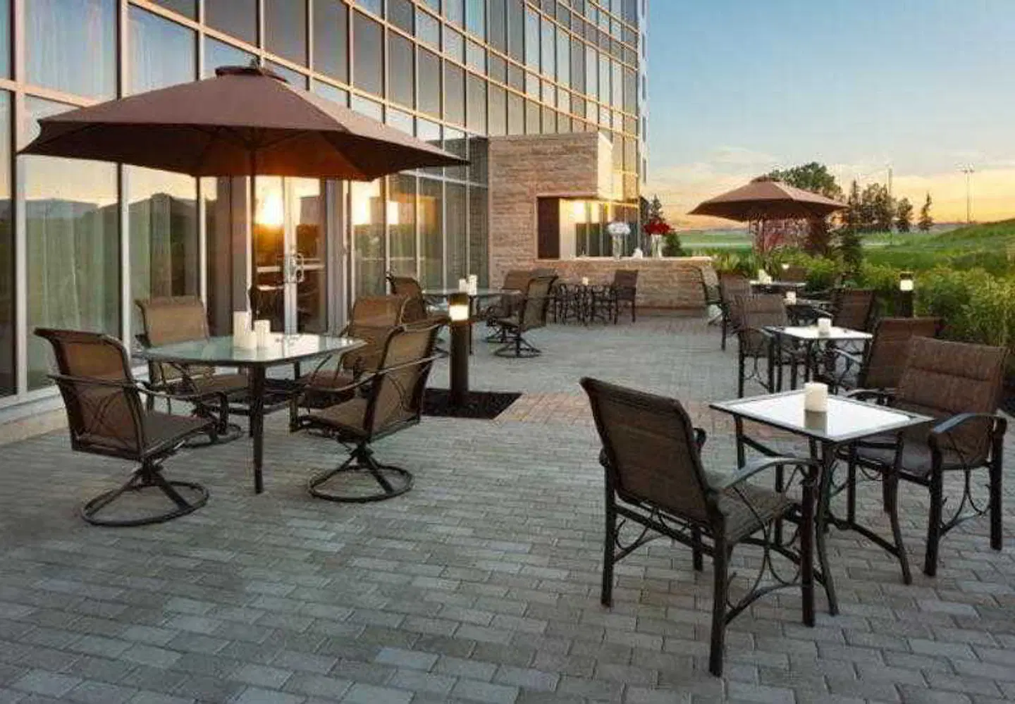 Courtyard by Marriott Calgary Airport Terrasse