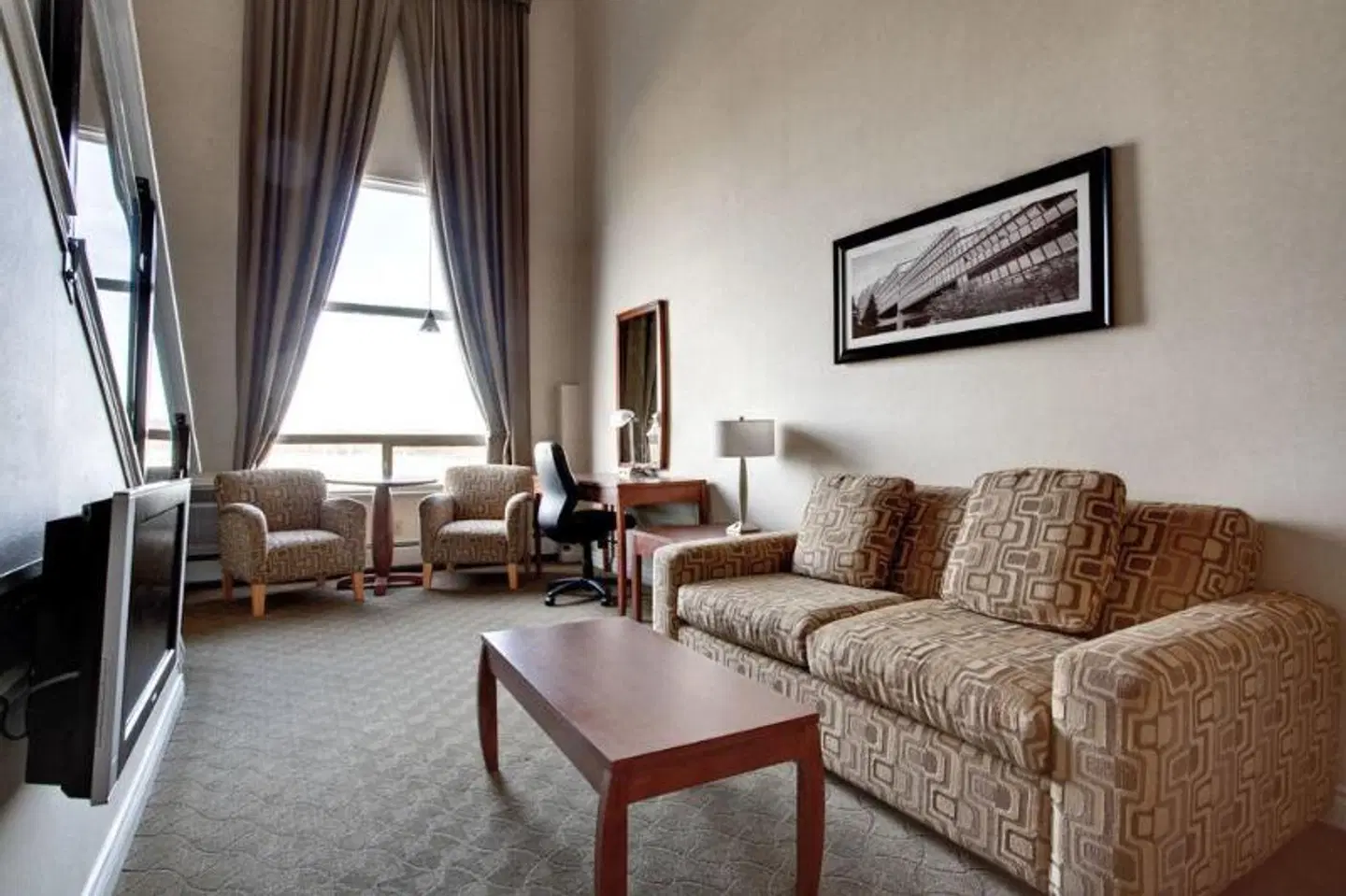 Sandman Hotel & Suites Calgary West ROOM_EXAMPLE