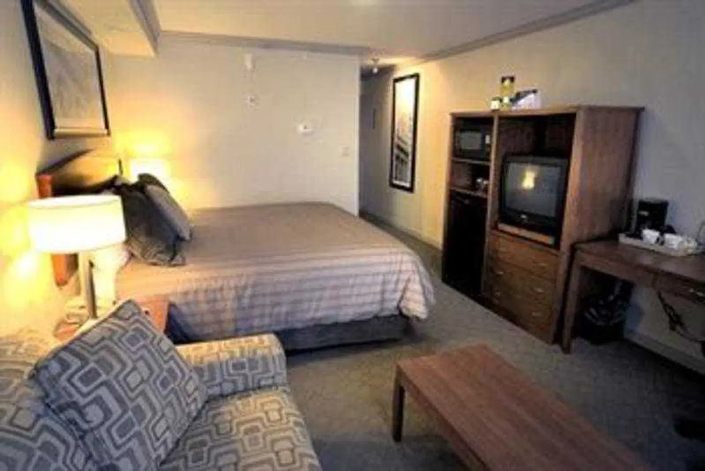 Sandman Hotel & Suites Winnipeg Airport ROOM_EXAMPLE