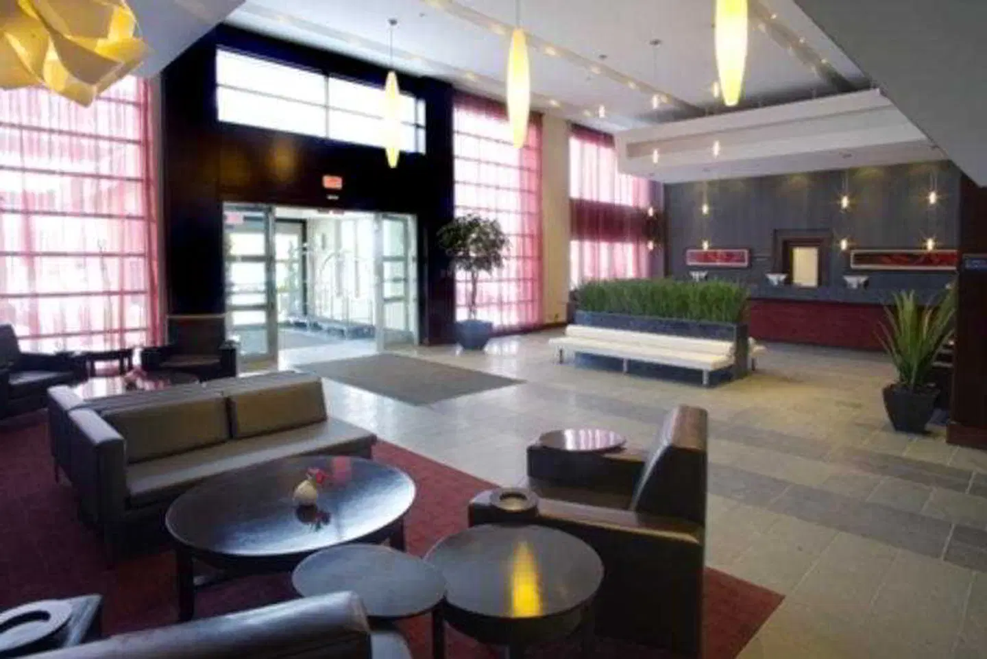 Sandman Hotel & Suites Winnipeg Airport LOUNGE_LOBBY