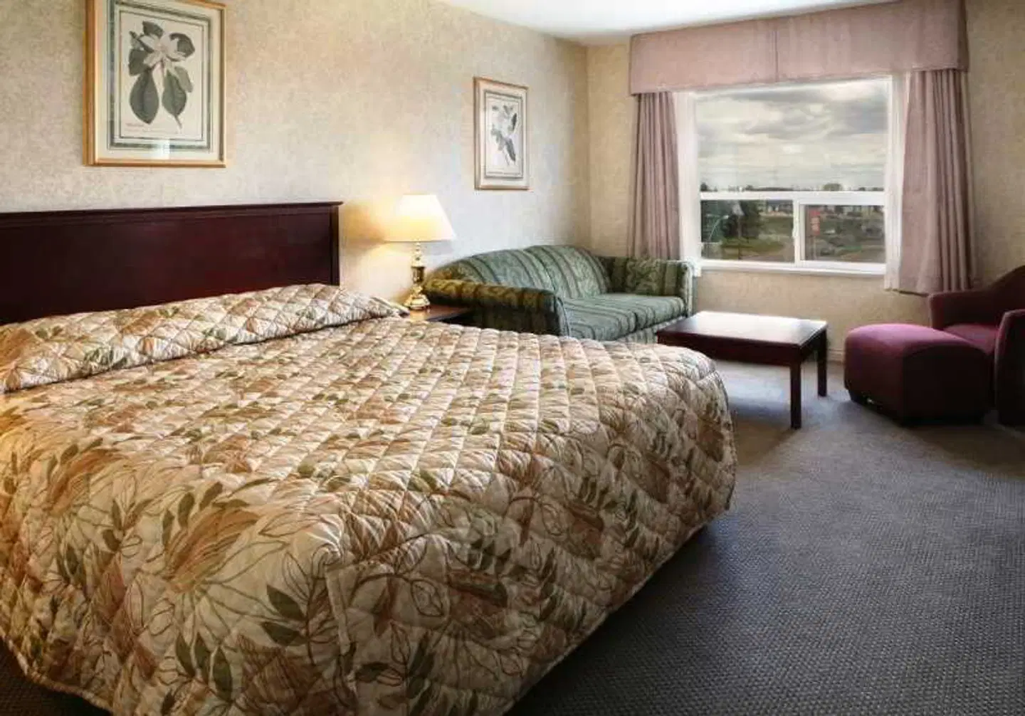 Sandman Hotel Saskatoon ROOM_EXAMPLE