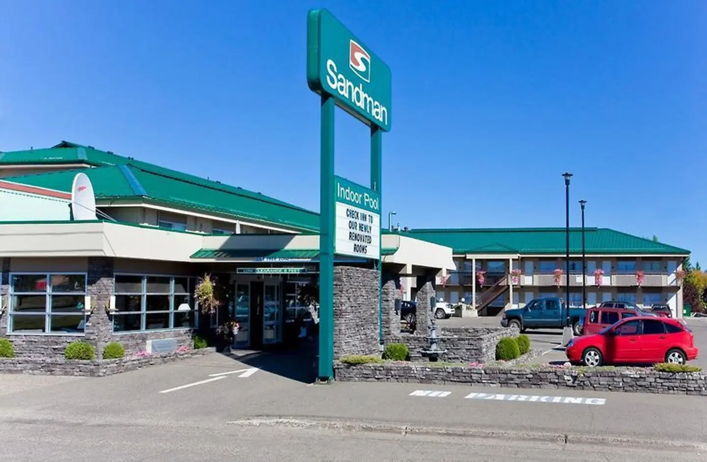 Sandman Hotel & Suites Prince George EXTERIOR