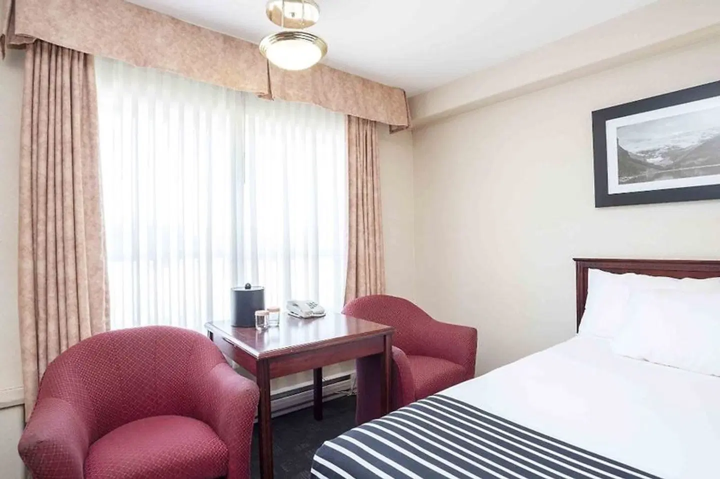 Sandman Hotel Quesnel ROOM_EXAMPLE
