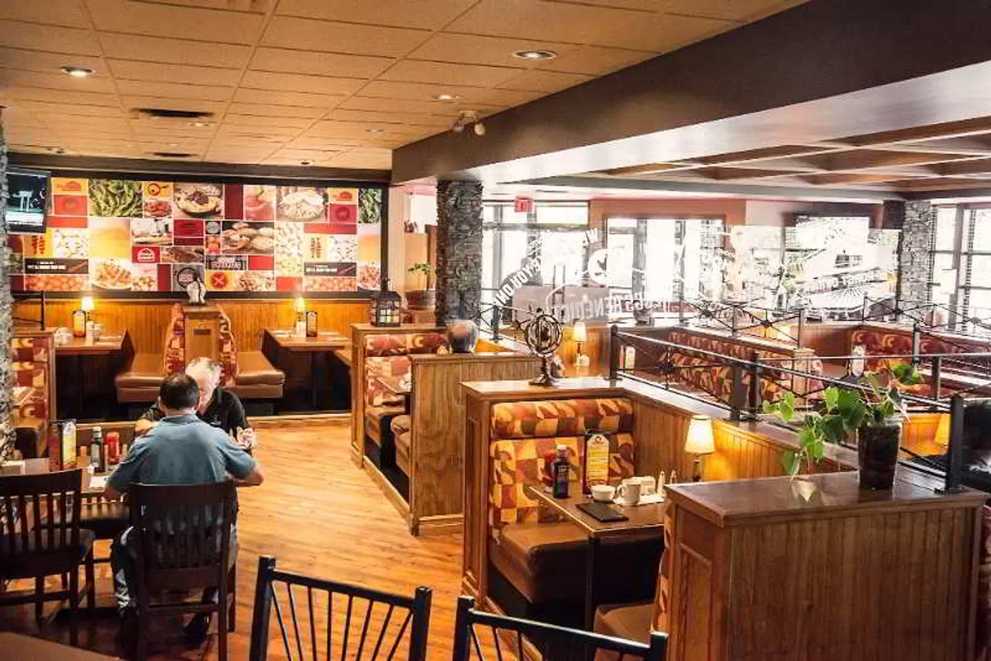 Accent Inns Burnaby Restaurant