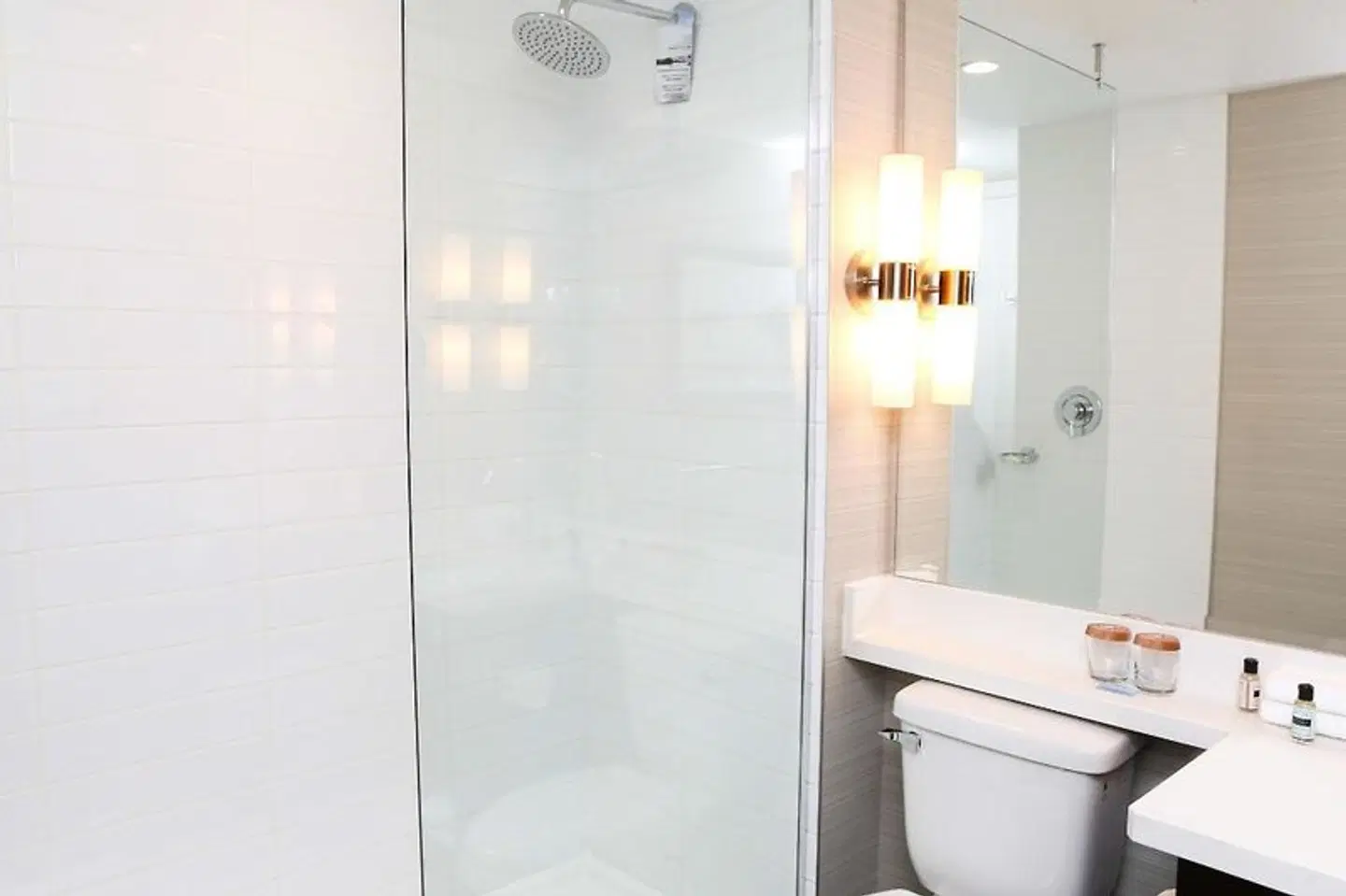 Sandman Hotel Abbotsford Airport Badezimmer