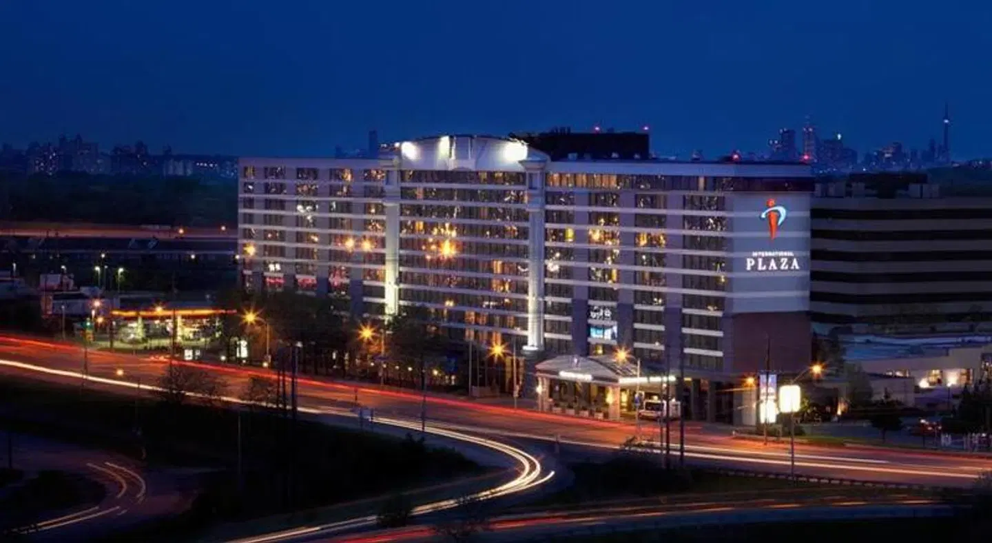 Delta Hotels by Marriott Toronto Airport & Conference Centre EXTERIOR