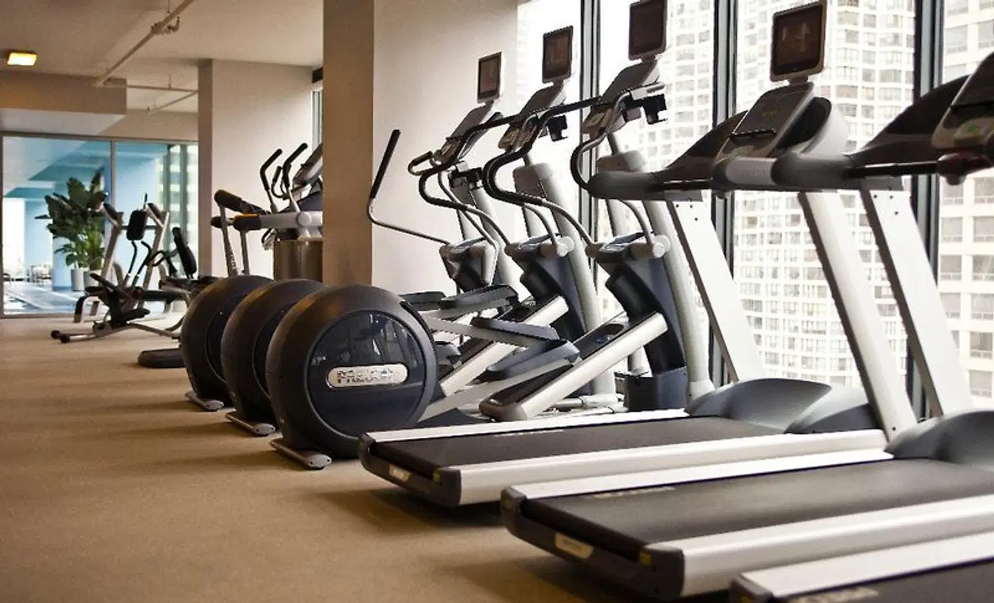 Royal Sonesta Chicago River North SPORTS_AND_LEISURE