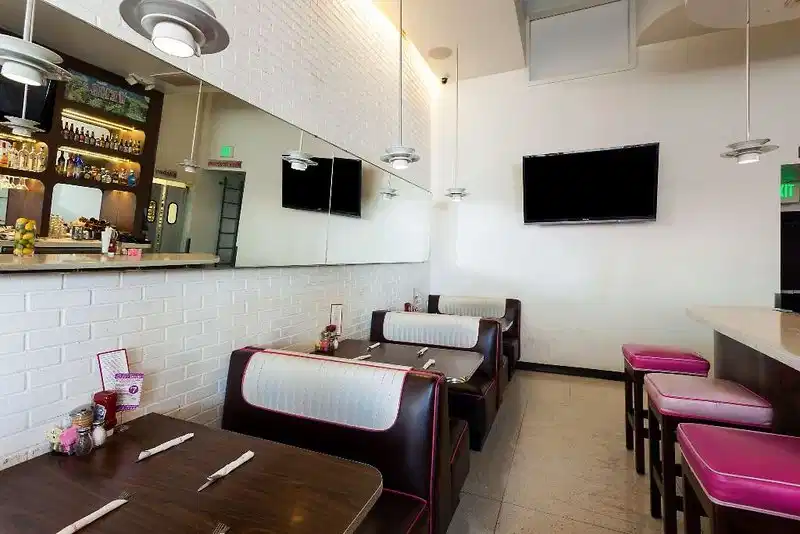 Ramada Plaza West Hollywood Hotel and Suites – Hotelfoto