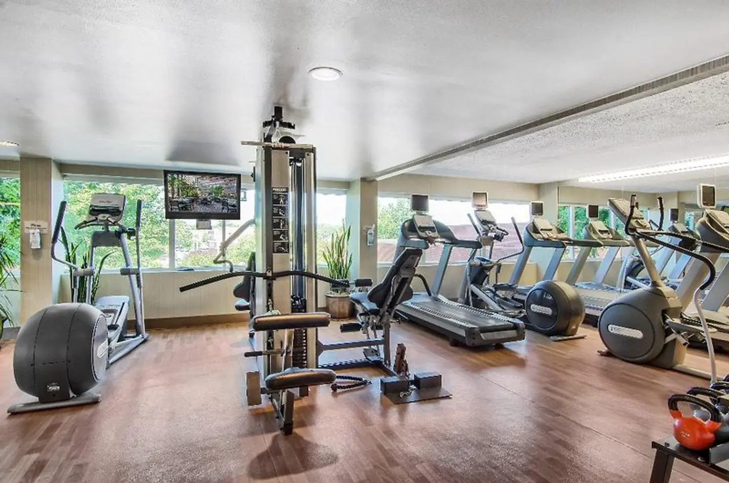Omni Charlottesville SPORTS_AND_LEISURE