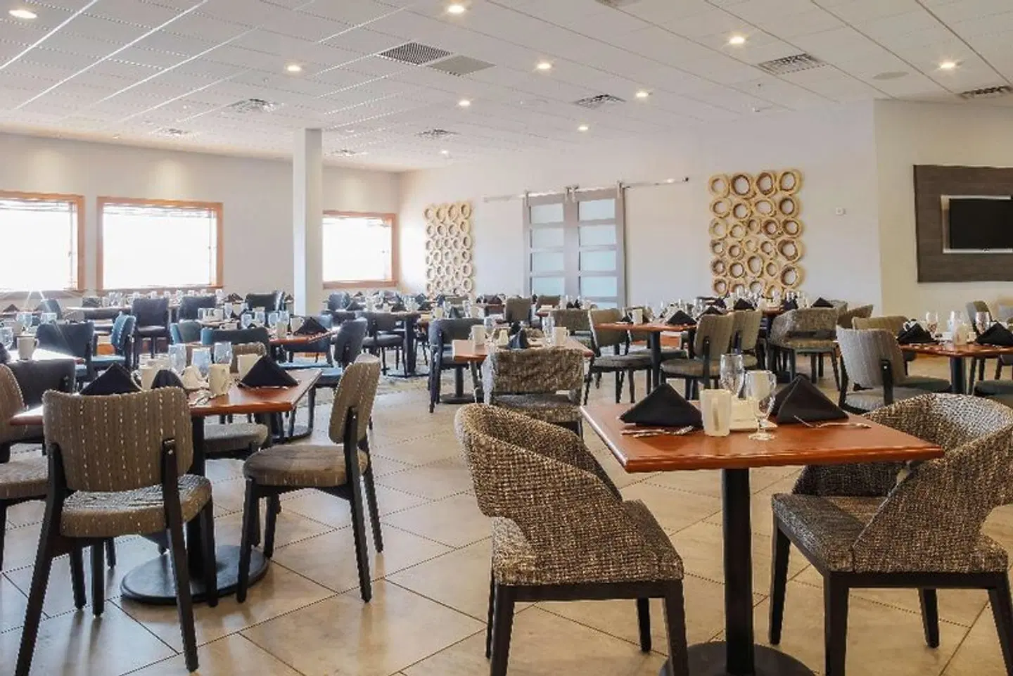 DoubleTree by Hilton Rochester Restaurant