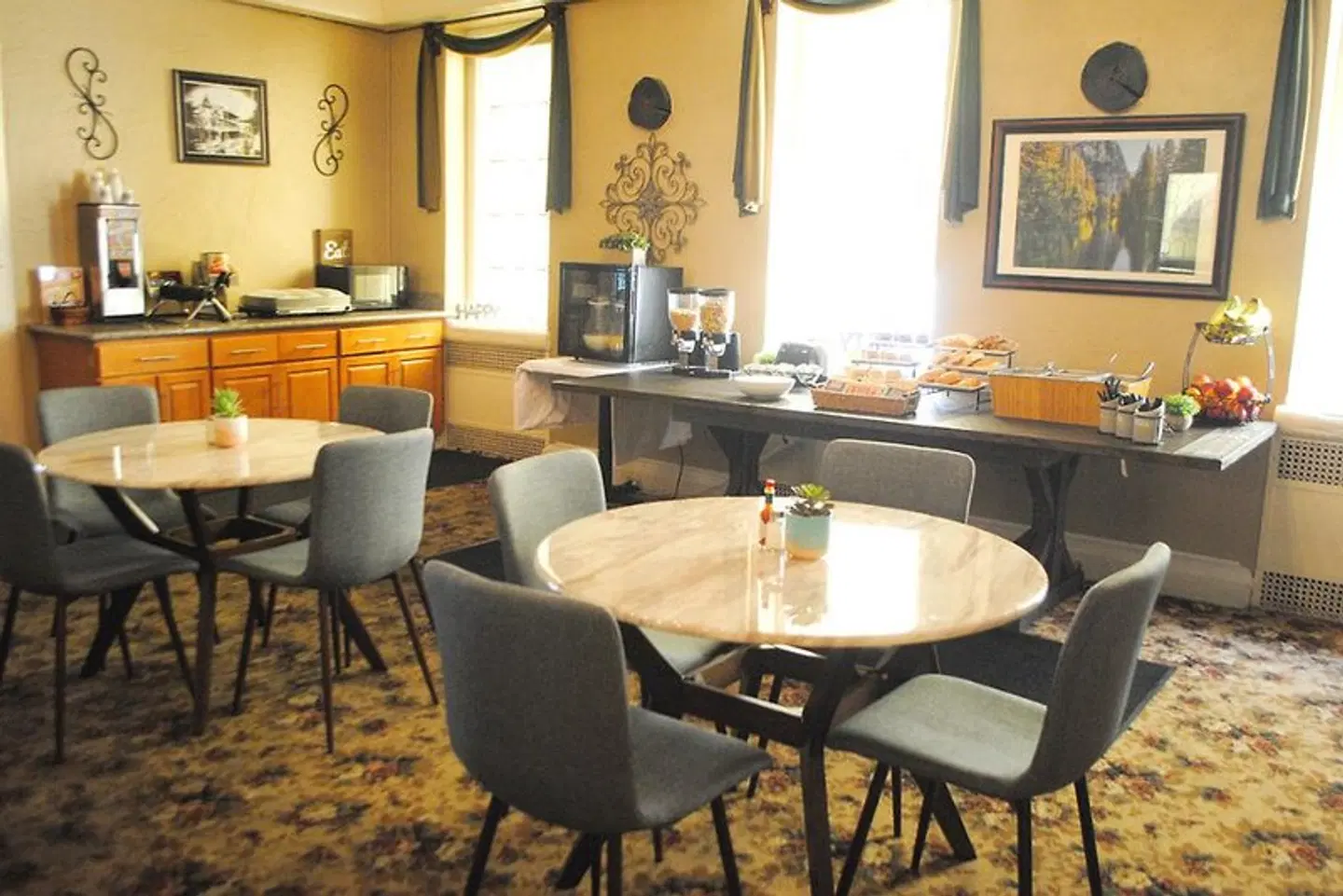 The Lumberjack Hotel Bar
