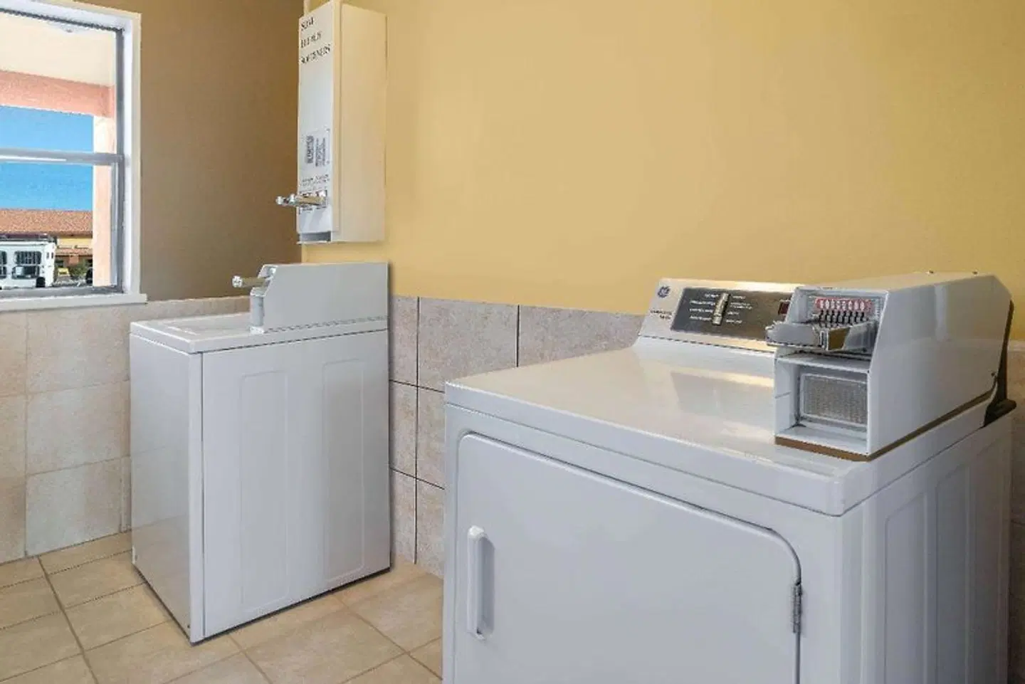 Days Inn by Wyndham Grants ROOM_EXAMPLE