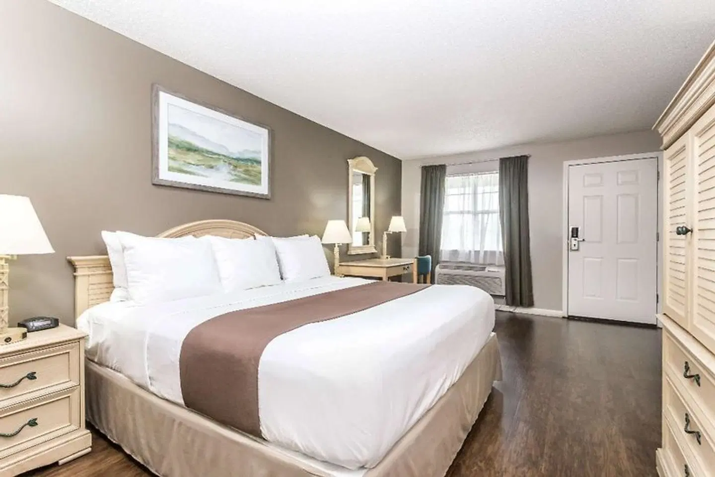 Super 8 by Wyndham Madison ROOM_EXAMPLE