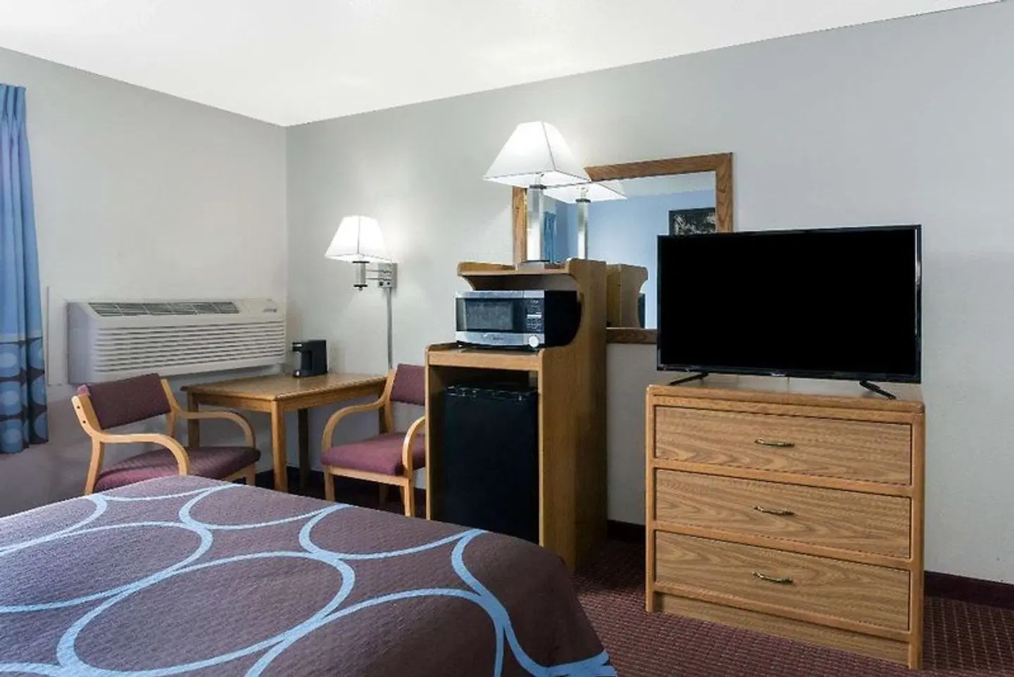 Super 8 by Wyndham Wisconsin Dells ROOM_EXAMPLE