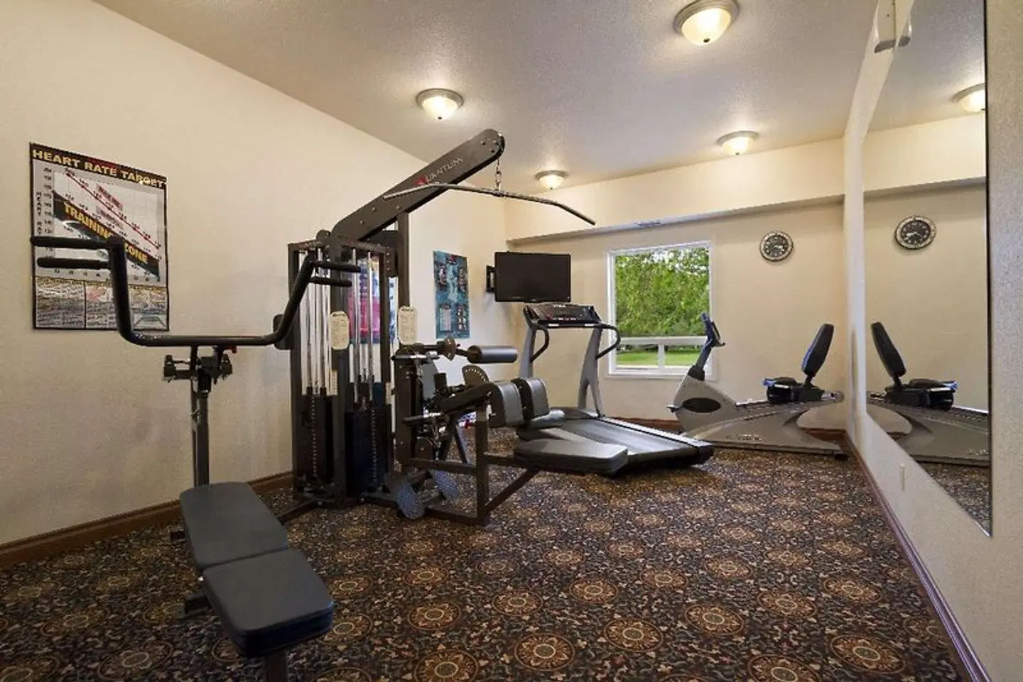 Super 8 by Wyndham Dawson Creek SPORTS_AND_LEISURE