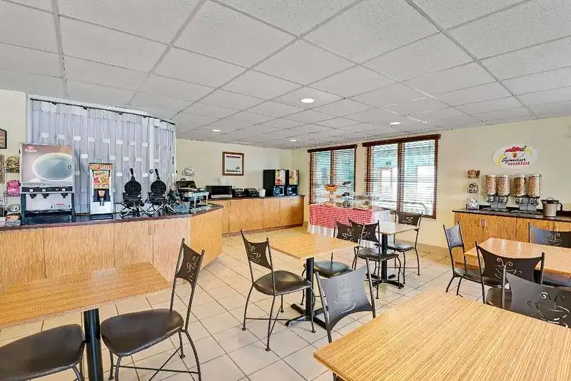 Super 8 by Wyndham Barrie – Hotelfoto
