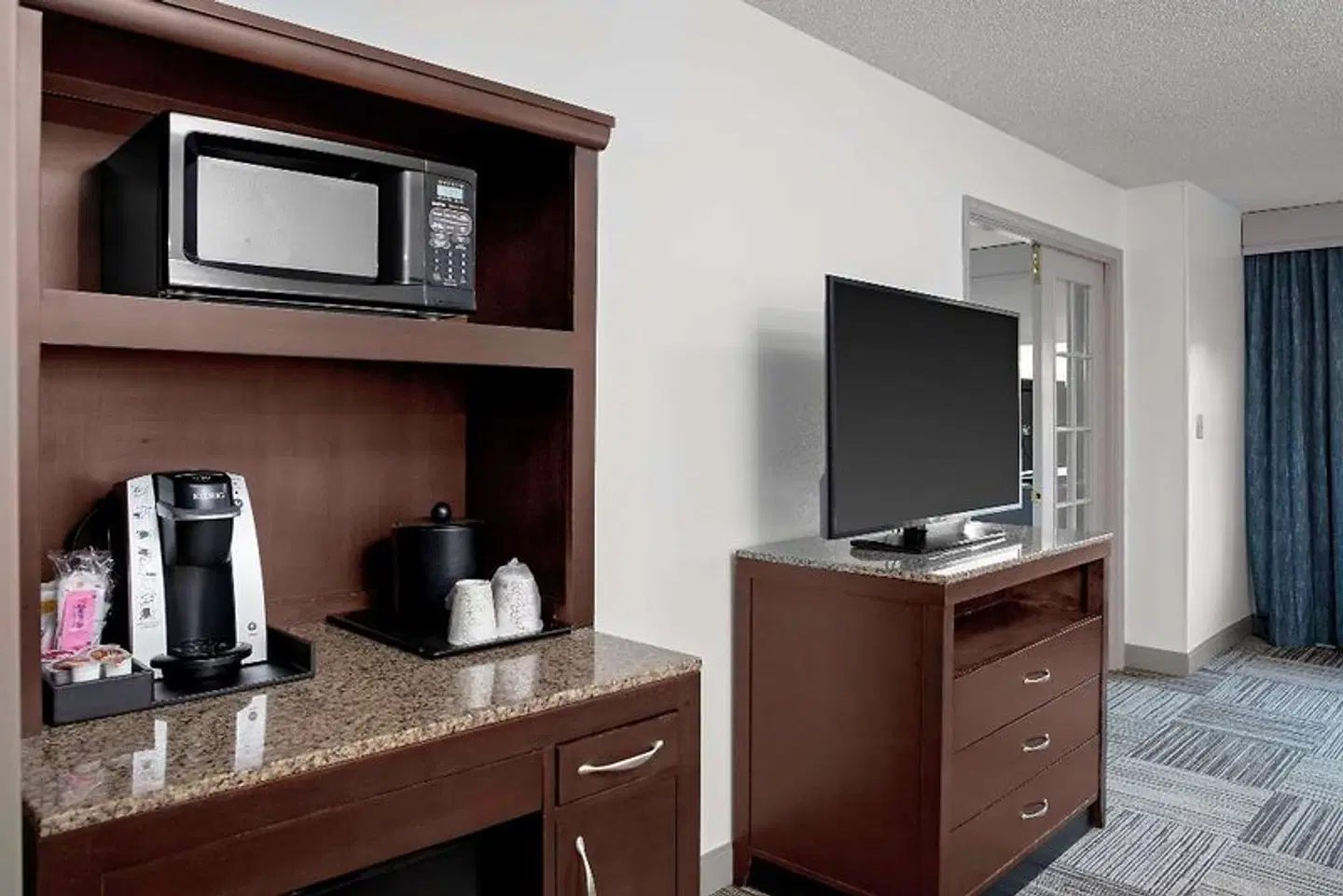 Hilton Garden Inn Atlanta Perimeter Center ROOM_EXAMPLE